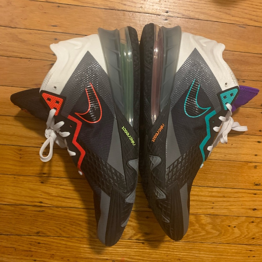 Lebron XVIII (Lebron max)